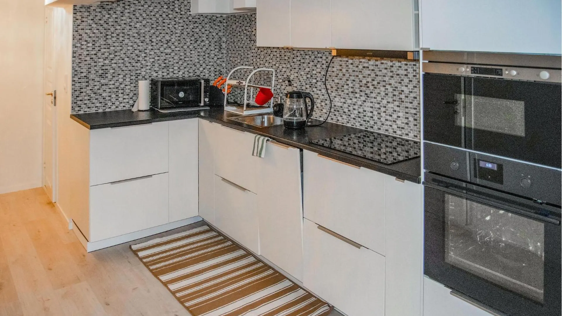 2 Bedroom Cozy Home In Skaerholmen Stockholm Holiday home